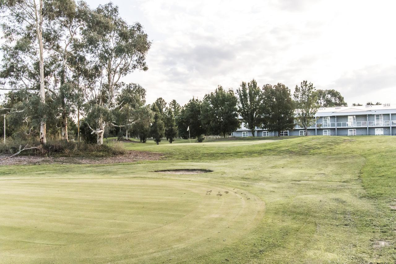 Hotel Abode Narrabundah Canberra Exteriér fotografie